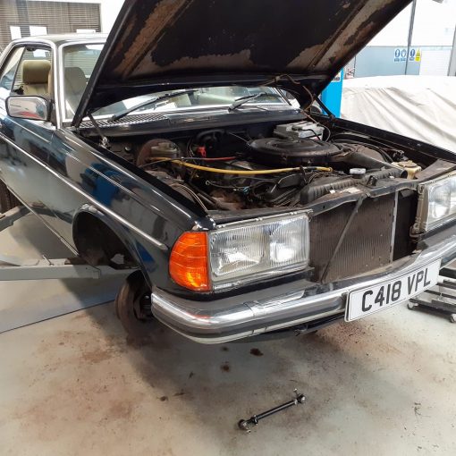 Mercedes C123