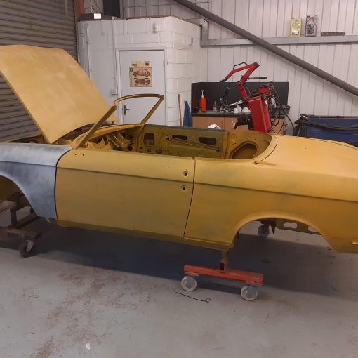Peugeot 304 body shell restoration
